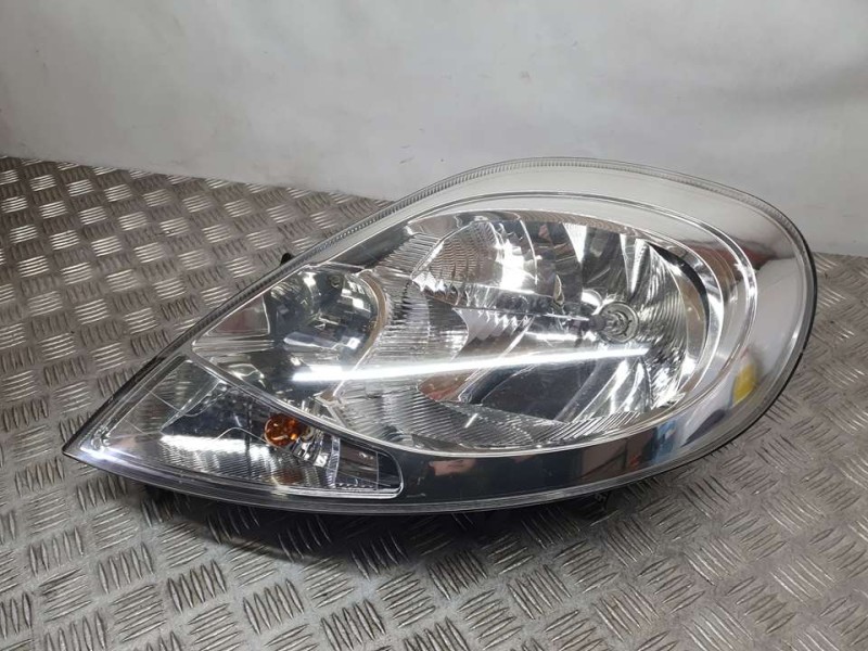 Recambio de faro izquierdo para renault trafic combi (ab 4.01) 6 - plazas, acristalado parcial, combi corto referencia OEM IAM 8