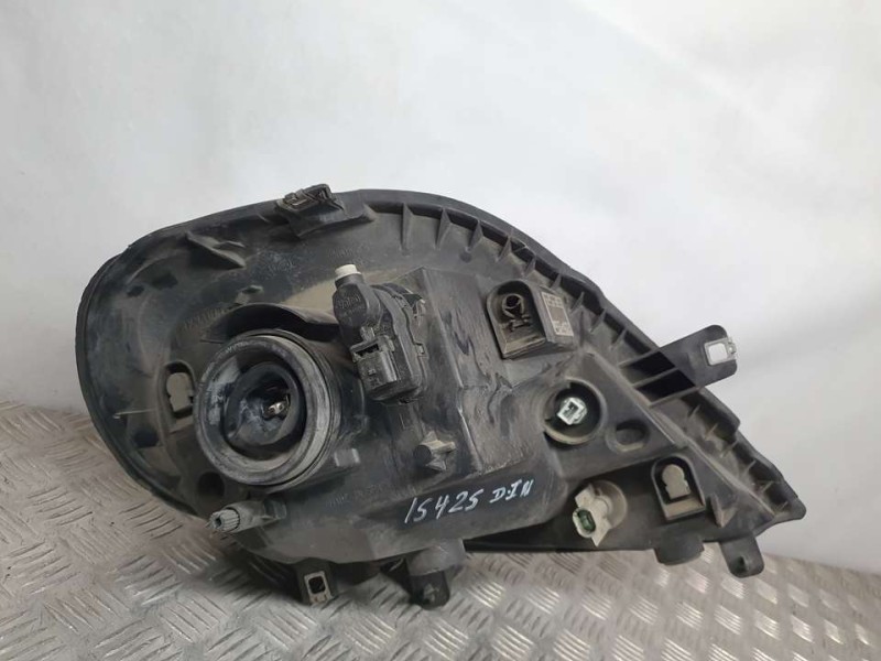 Recambio de faro izquierdo para renault trafic combi (ab 4.01) 6 - plazas, acristalado parcial, combi corto referencia OEM IAM 8