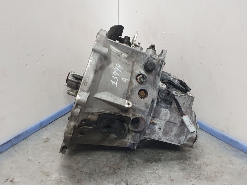 Recambio de caja cambios para opel corsa f edition referencia OEM IAM 20R105 3024833C 6VELOCIDADES