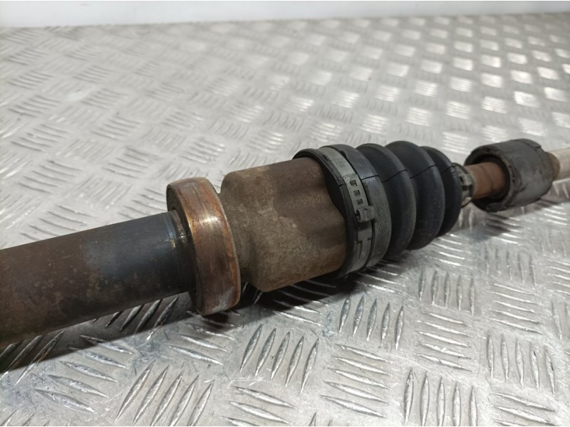 Recambio de transmision delantera derecha para ford fiesta (cb1) trend referencia OEM IAM 8V513B436AE  