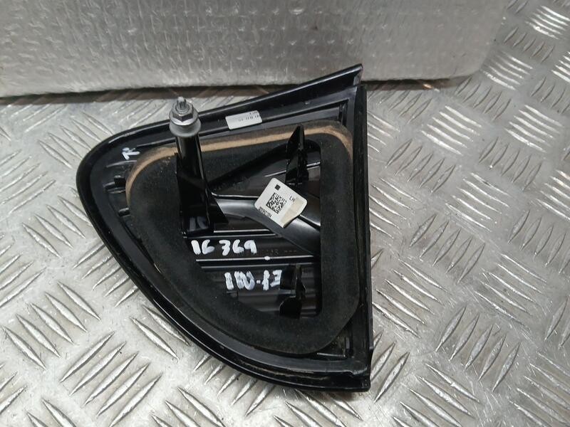 Recambio de piloto trasero izquierdo para renault captur zen referencia OEM IAM 265555726R  