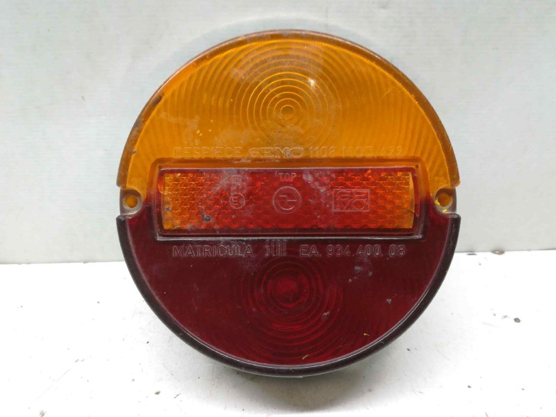 Recambio de piloto trasero derecho para seat 850 850n referencia OEM IAM   