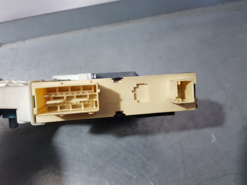 Recambio de motor elevalunas delantero derecho para citroën c4 coupe lx referencia OEM IAM 997831101  BROSE