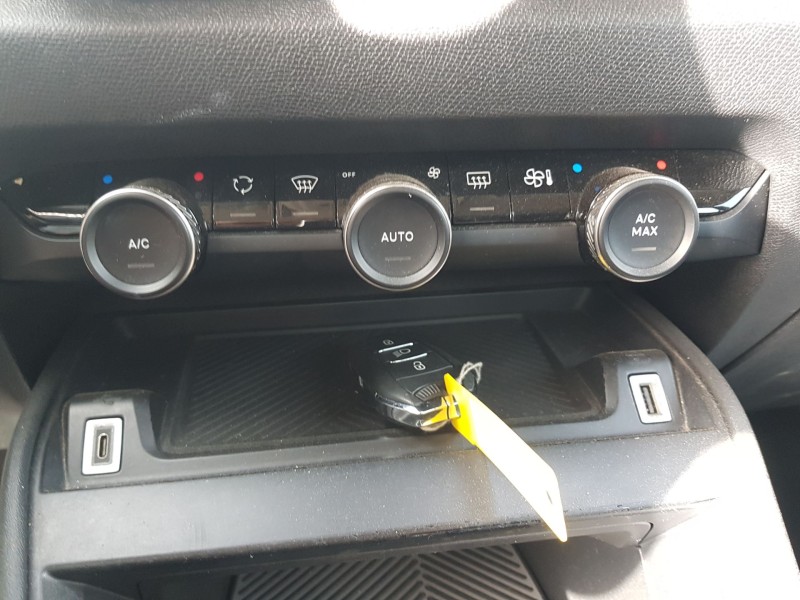 Recambio de mando climatizador para citroën c4 iii (ba_, bb_, bc_) 1.5 bluehdi 130 (bbyhzb) referencia OEM IAM 9831632880  