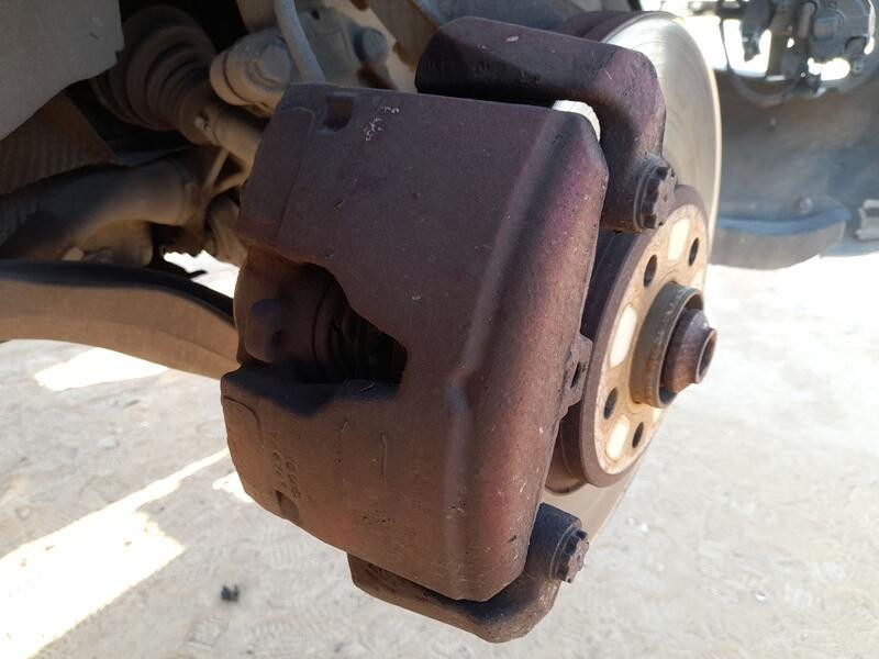 Recambio de pinza freno delantera derecha para audi a5 (8t3) 3.0 tdi quattro referencia OEM IAM 8K0615124C  
