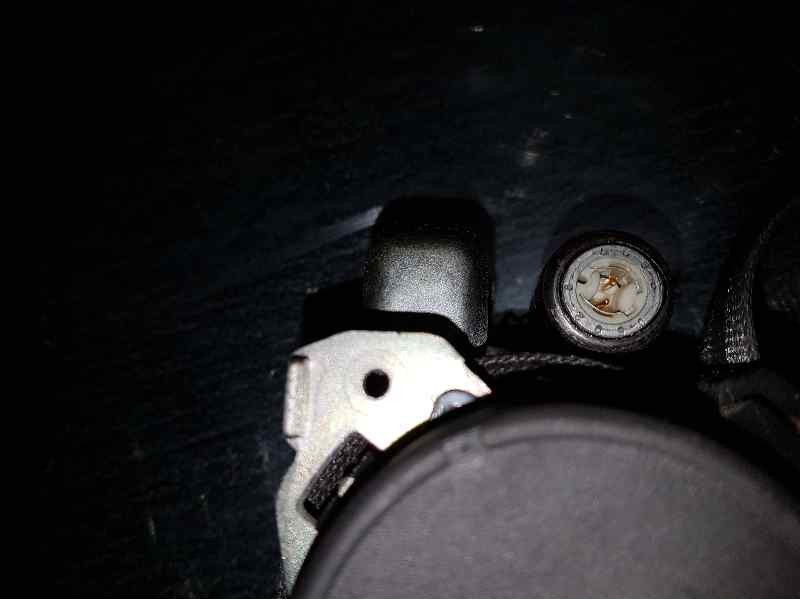 Recambio de pretensor airbag izquierdo para citroën c4 coupe vtr plus referencia OEM IAM 96479910XX  