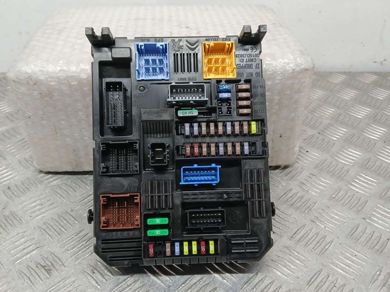 Recambio de caja reles / fusibles para citroën berlingo feel m 5p referencia OEM IAM 9845141280 1262263940 