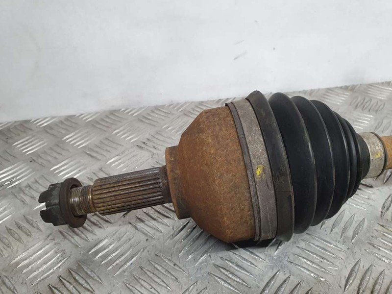 Recambio de transmision delantera derecha para renault trafic combi (ab 4.01) 6 - plazas, acristalado parcial, combi corto refer