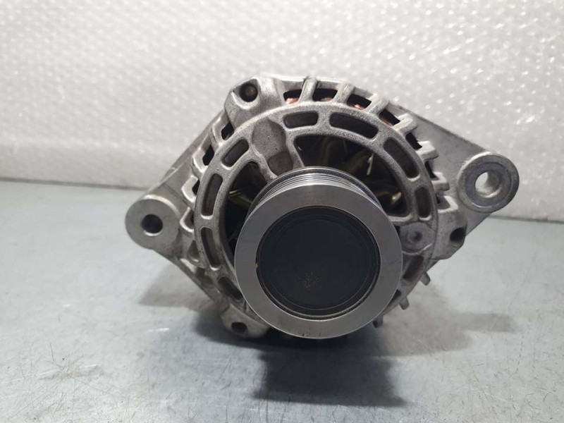 Recambio de alternador para opel zafira b cosmo referencia OEM IAM F86218660  