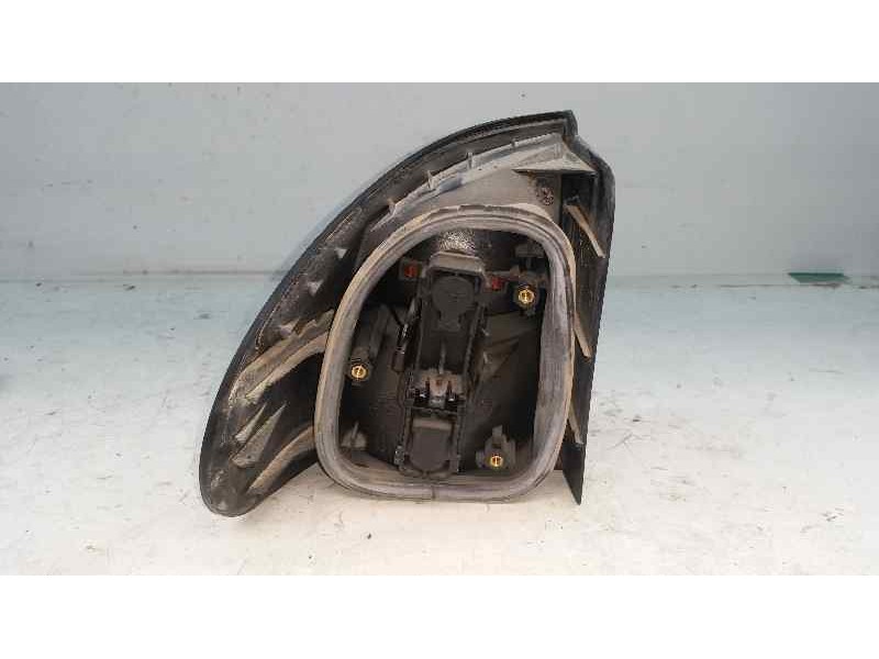 Recambio de piloto trasero derecho para renault laguna (b56) 1.8 rt (b56b) referencia OEM IAM  TOCADO EXTERIOR