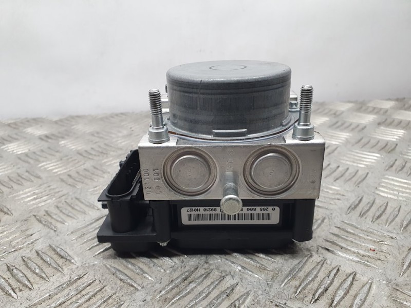 Recambio de abs para renault clio iii dynamique referencia OEM IAM 8200747140 0265232077 