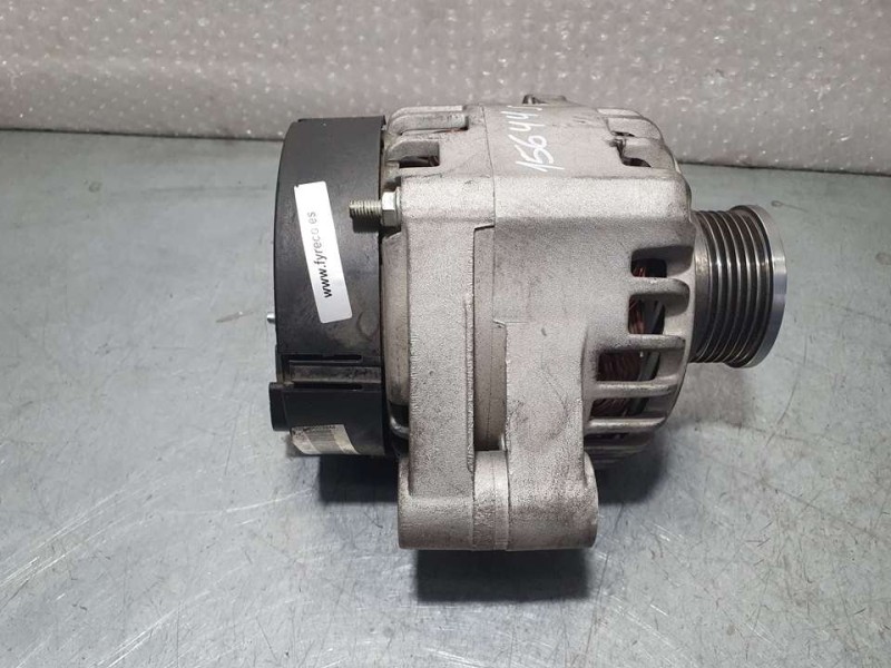 Recambio de alternador para opel zafira b cosmo referencia OEM IAM F86218660  