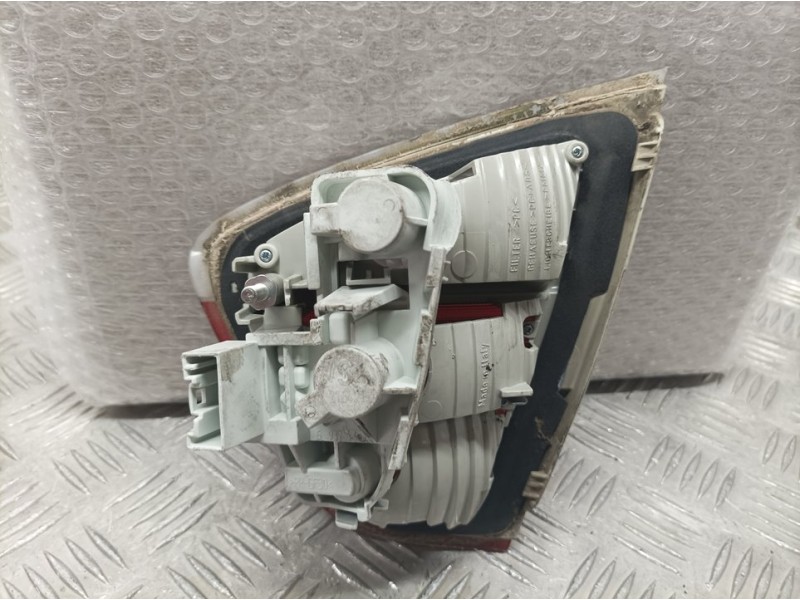 Recambio de piloto trasero izquierdo para bmw serie 3 berlina (e90) 320d referencia OEM IAM 6937459  INTERIOR