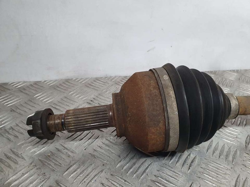 Recambio de transmision delantera izquierda para renault trafic combi (ab 4.01) 6 - plazas, acristalado parcial, combi corto ref