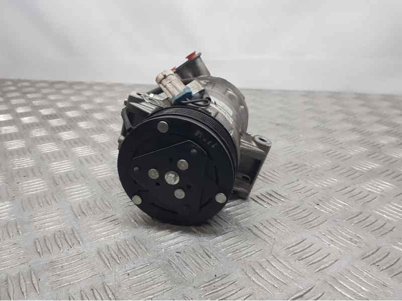 Recambio de compresor aire acondicionado para opel zafira b cosmo referencia OEM IAM 93168623  