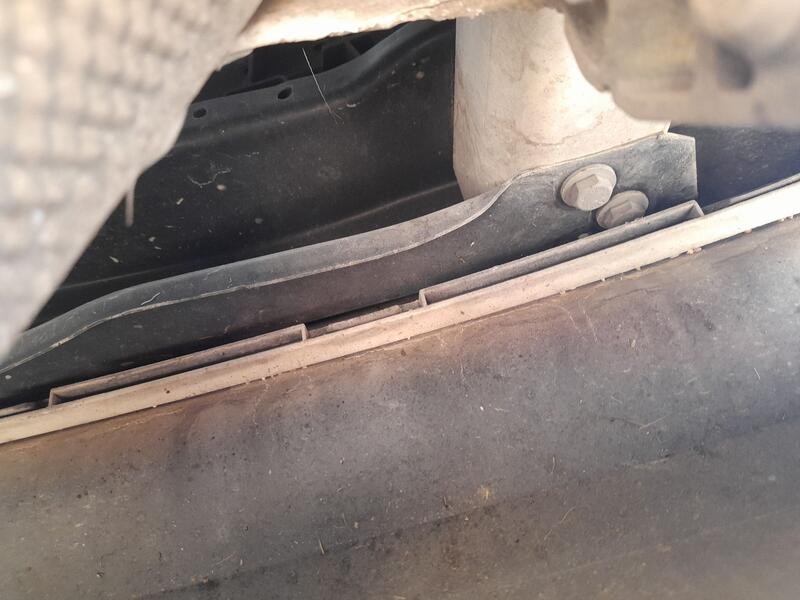 Recambio de refuerzo paragolpes trasero para audi a5 (8t3) 3.0 tdi quattro referencia OEM IAM 8T0807313  