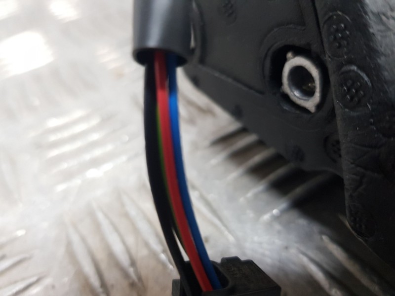 Recambio de retrovisor izquierdo para fiat 500l (351_, 352_) 1.4 (199lyb1b) referencia OEM IAM 735558571 5 CABLES 