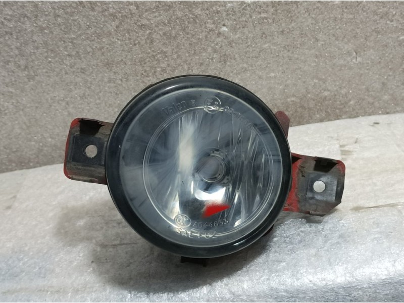 Recambio de faro antiniebla izquierdo para renault clio iii dynamique referencia OEM IAM 8200002469 89201772 VALEO MANCHADO PINT