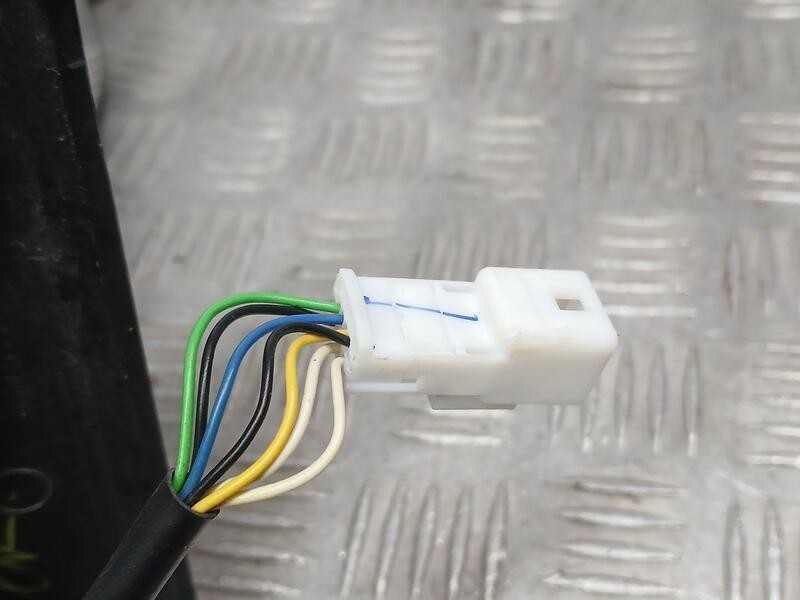 Recambio de retrovisor derecho para dacia lodgy laureate referencia OEM IAM 963019902R  ELECTRICO , TOCADO 7 CABLES