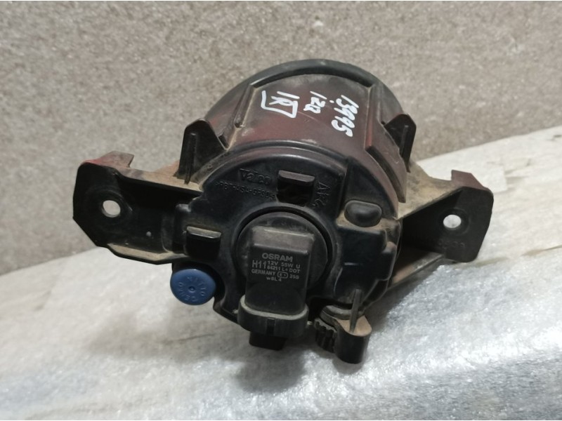 Recambio de faro antiniebla izquierdo para renault clio iii dynamique referencia OEM IAM 8200002469 89201772 VALEO MANCHADO PINT