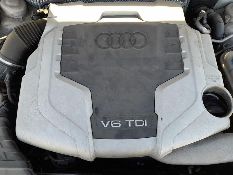 Recambio de tapa motor para audi a5 (8t3) 3.0 tdi quattro referencia OEM IAM 059103925AQ  