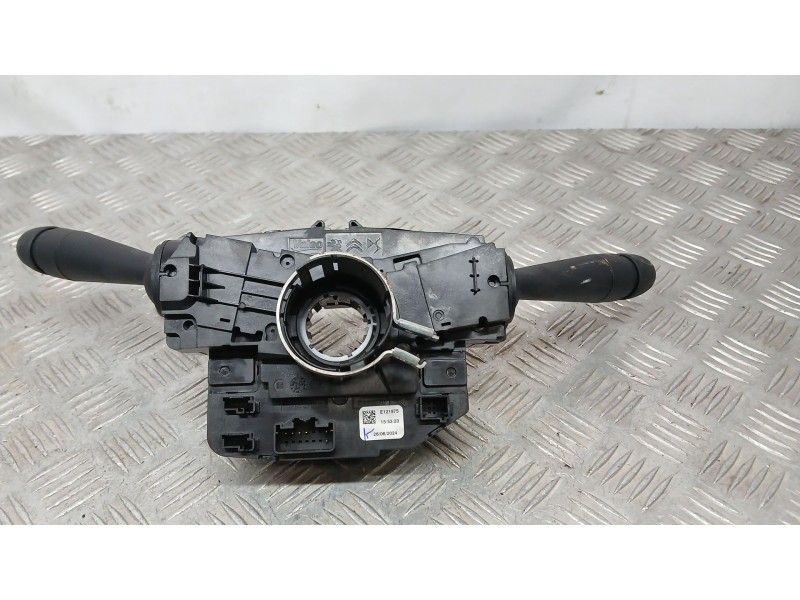 Recambio de mando luces y limpia para jeep avenger (j2) electric referencia OEM IAM 98464321ZD VALEO E790020208042