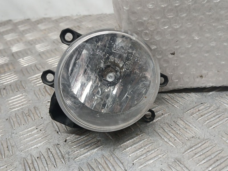 Recambio de faro antiniebla izquierdo para toyota auris hybrid active referencia OEM IAM 8122002110 VALEO 90008497
