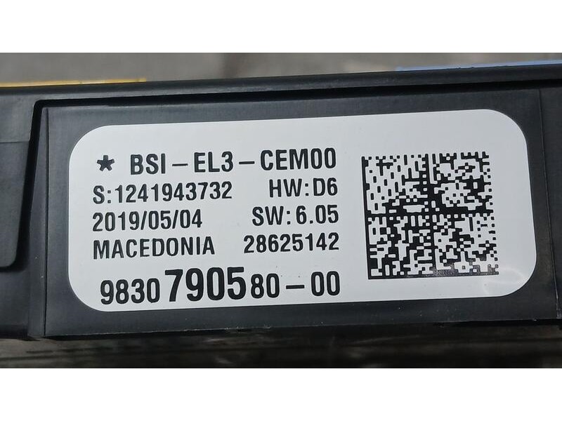 Recambio de caja reles / fusibles para peugeot 3008 active referencia OEM IAM 9830790580  28625142