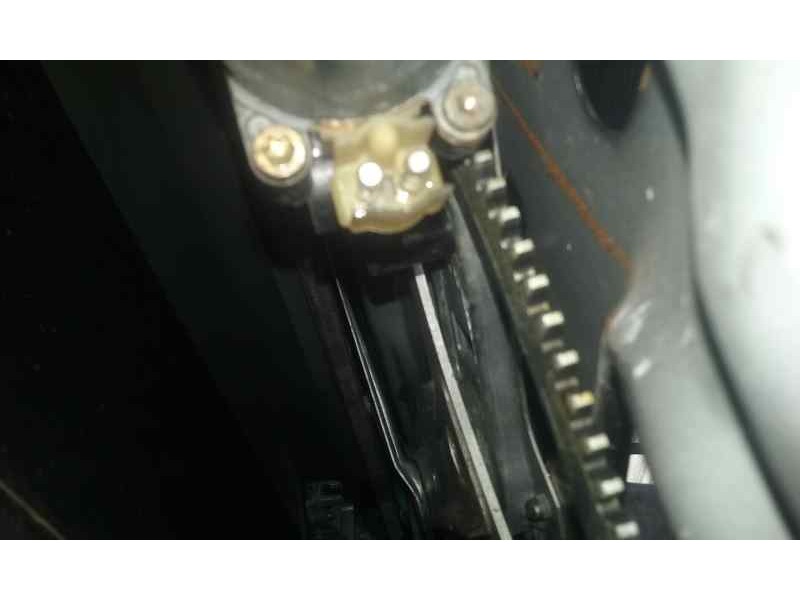 Recambio de elevalunas delantero derecho para mercedes-benz clase c (w202) berlina 250 td esprit (202.128) referencia OEM IAM   