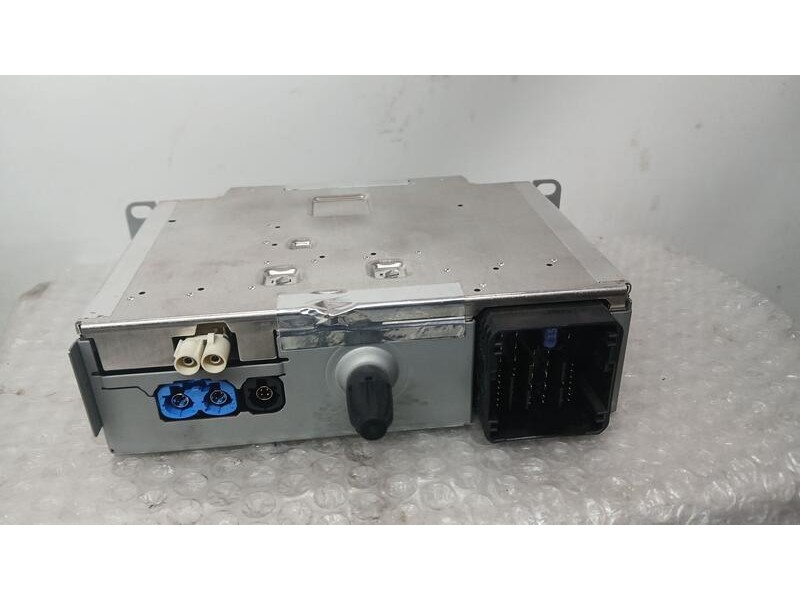 Recambio de sistema audio / radio para peugeot 3008 active referencia OEM IAM 9828708780 BOSCH 7503900255