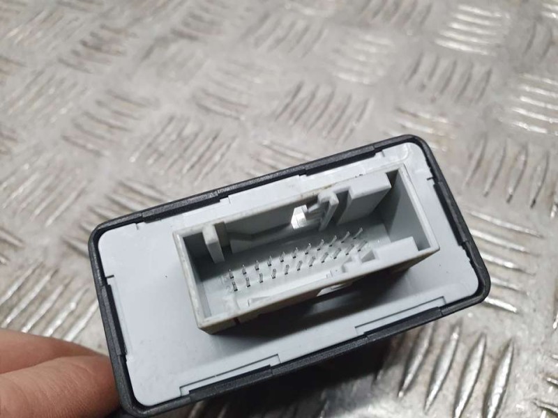 Recambio de modulo electronico para audi a4 ber. (b8) básico referencia OEM IAM 4H0907357B 01017840AA HELLA