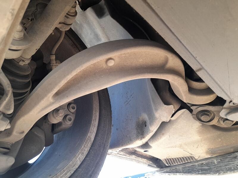 Recambio de brazo suspension inferior delantero derecho para audi a5 (8t3) 3.0 tdi quattro referencia OEM IAM 8K0407694N POSTERI