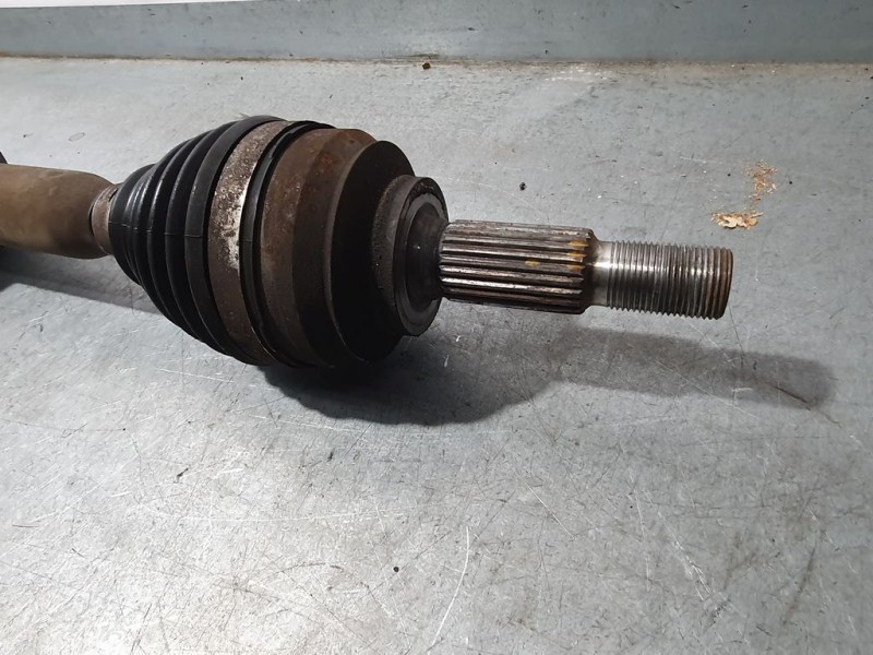 Recambio de transmision delantera derecha para dacia sandero basis referencia OEM IAM 391004298R  