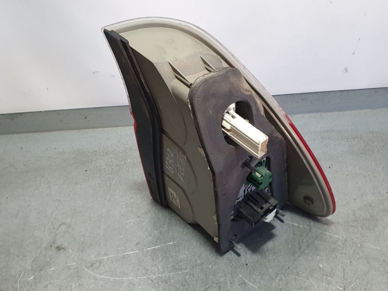 Recambio de piloto trasero izquierdo para bmw x5 (e53) 4.4i automático referencia OEM IAM 7158389  EXTERIOR