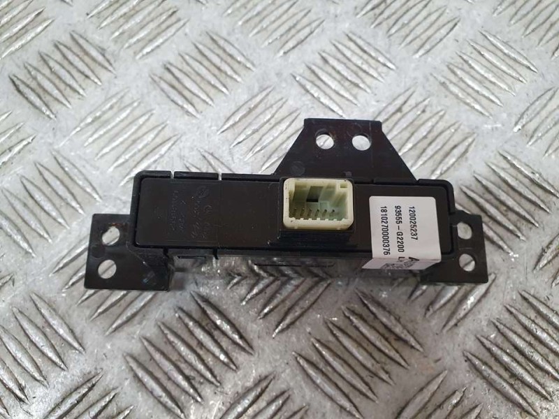 Recambio de mando multifuncion para hyundai ioniq hybrid referencia OEM IAM 93555G2200 120025237 