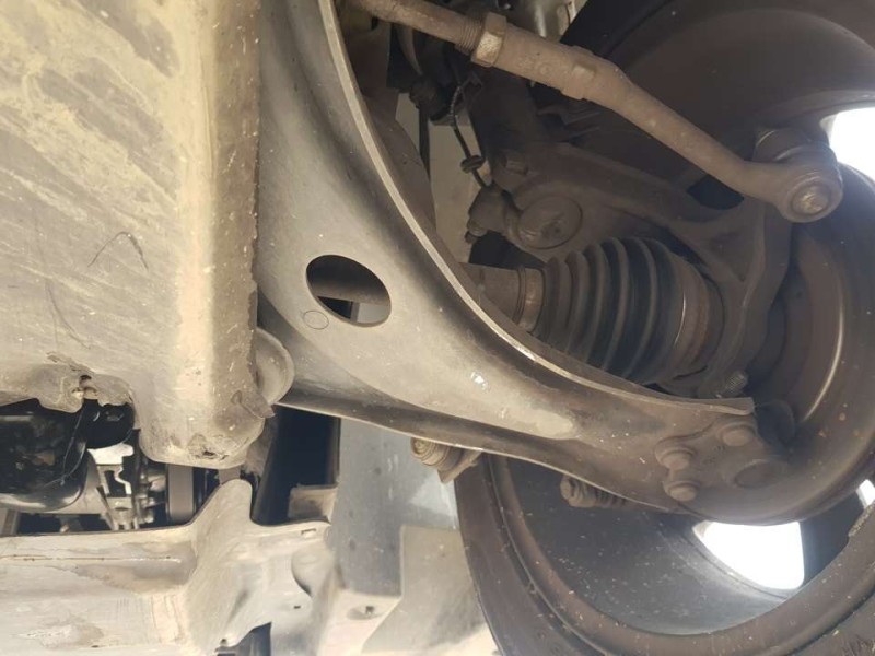 Recambio de brazo suspension inferior delantero derecho para citroën c3 feel referencia OEM IAM 3521V2  