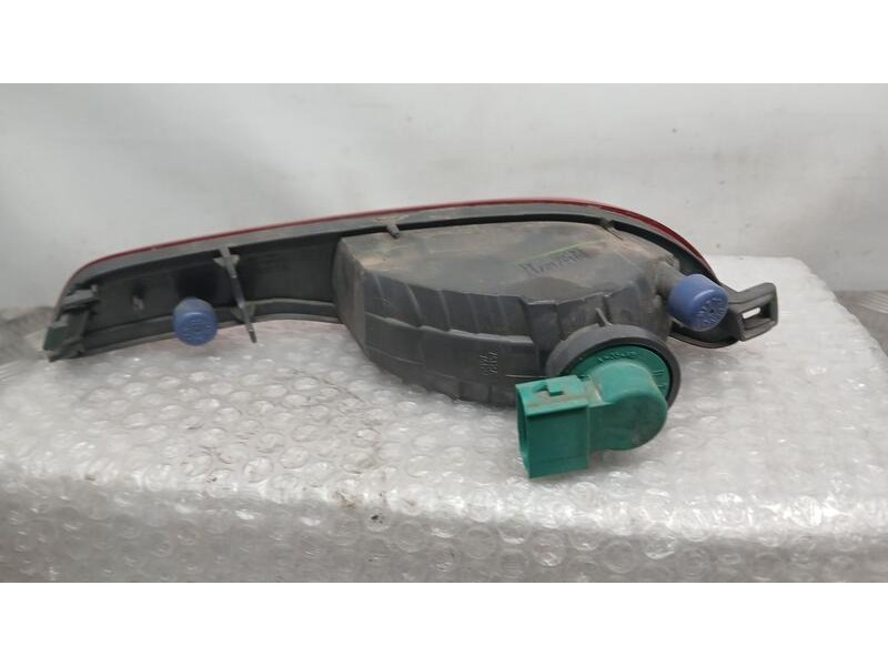 Recambio de piloto trasero izquierdo paragolpes para jeep cherokee limited 4x2 referencia OEM IAM 68102877A DAIOKU 294314B