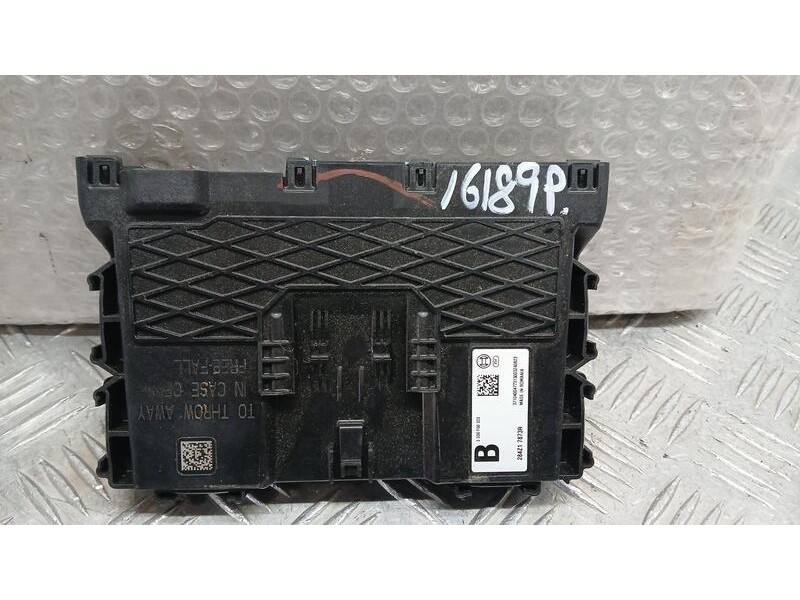 Recambio de modulo electronico para renault captur ii evolution referencia OEM IAM 284Z17873R  3330F00323
