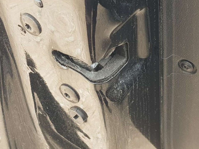 Recambio de cerradura puerta delantera izquierda para citroën c3 feel referencia OEM IAM 9812398180  