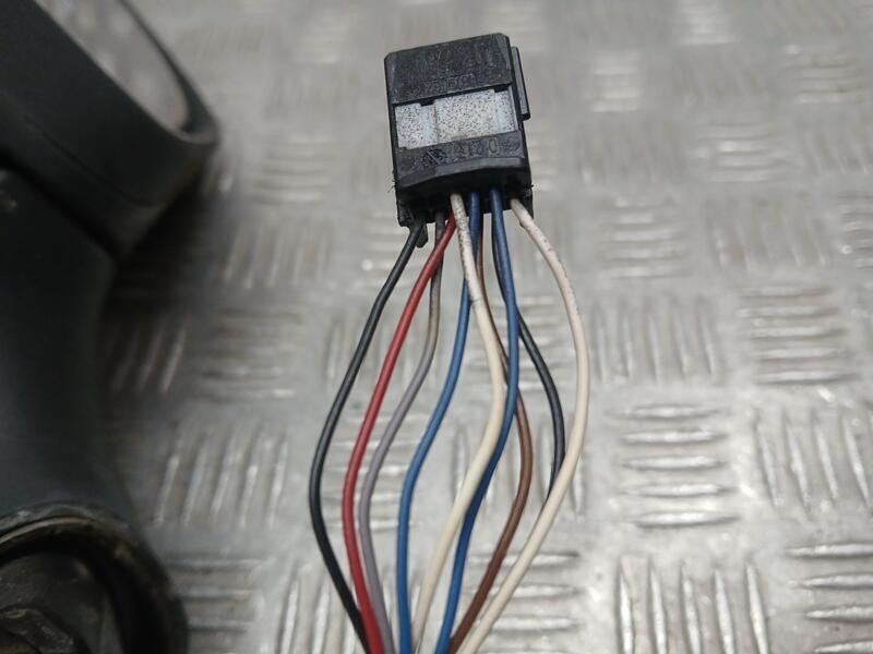 Recambio de retrovisor derecho para renault clio iv business referencia OEM IAM 963016226R ELECTRICO 9 CABLES 