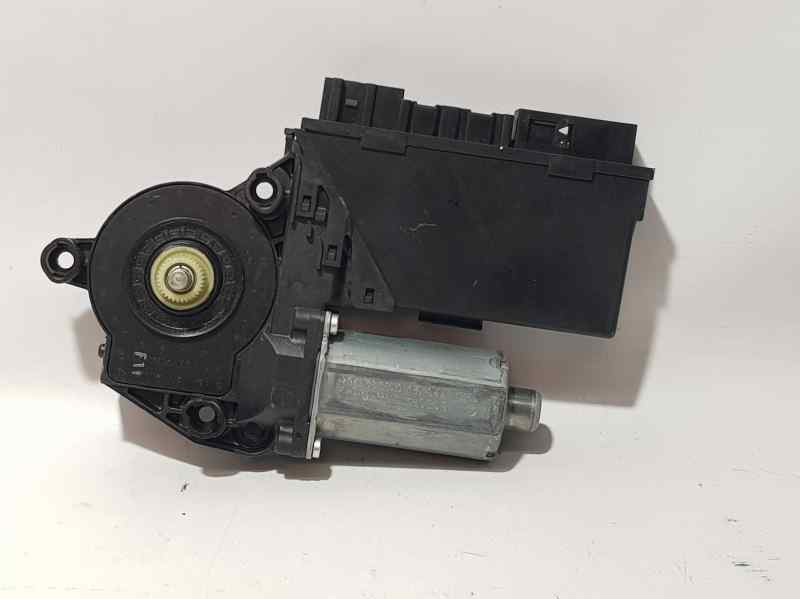 Recambio de motor elevalunas delantero derecho para audi a4 berlina (8e) 2.0 tdi 16v (103kw) referencia OEM IAM 8E1959802H  SIEM