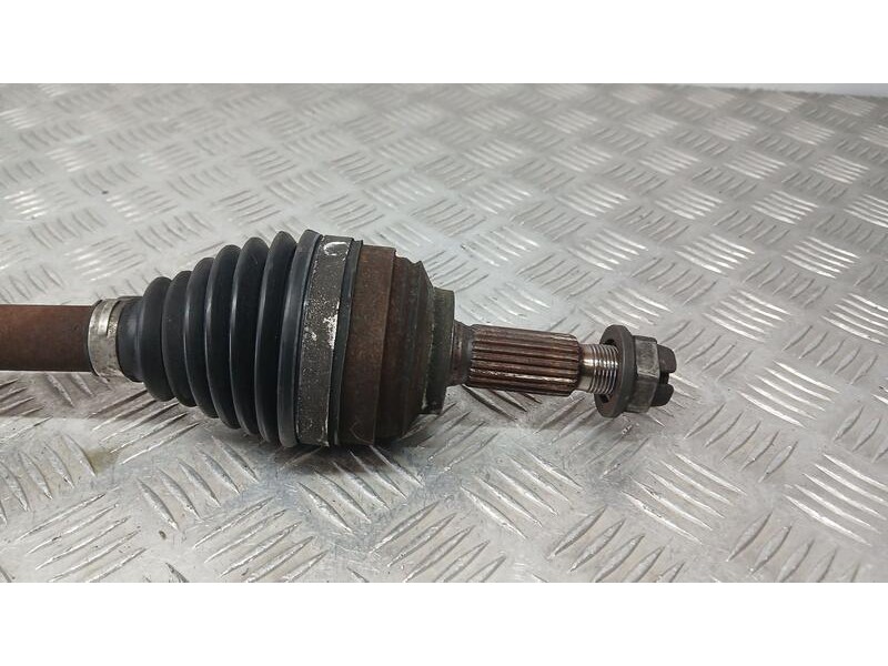 Recambio de transmision delantera derecha para renault clio iv business referencia OEM IAM 391008239R  