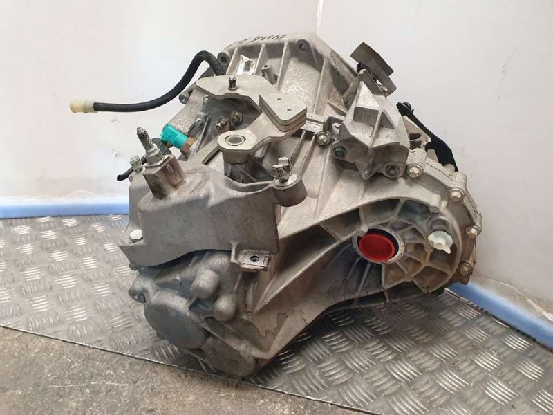 Recambio de caja cambios para dacia duster laureate 4x2 referencia OEM IAM TL4043 B149004 6VELOCIDADES