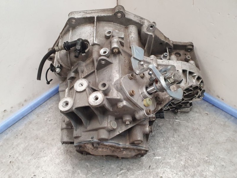 Recambio de caja cambios para opel vectra c berlina comfort referencia OEM IAM 24412510 02169720 5VELOCIDADES