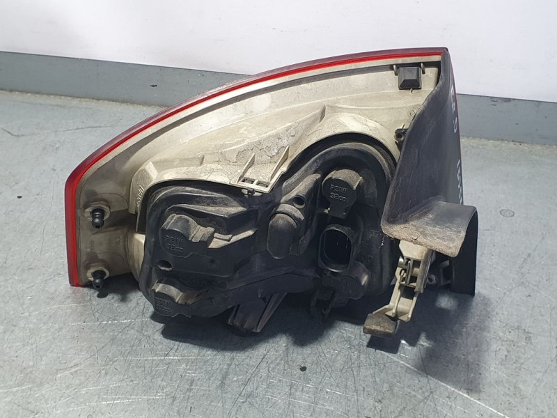 Recambio de piloto trasero derecho para audi a4 berlina (8e) 2.0 tdi 16v (103kw) referencia OEM IAM 8E5945096  EXTERIOR