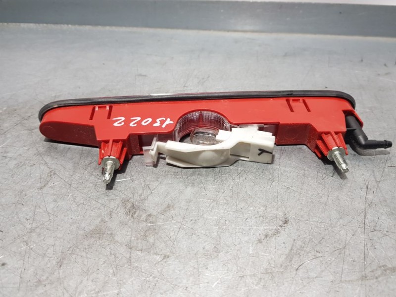 Recambio de luz central de freno para citroën berlingo feel m referencia OEM IAM 9682830180  