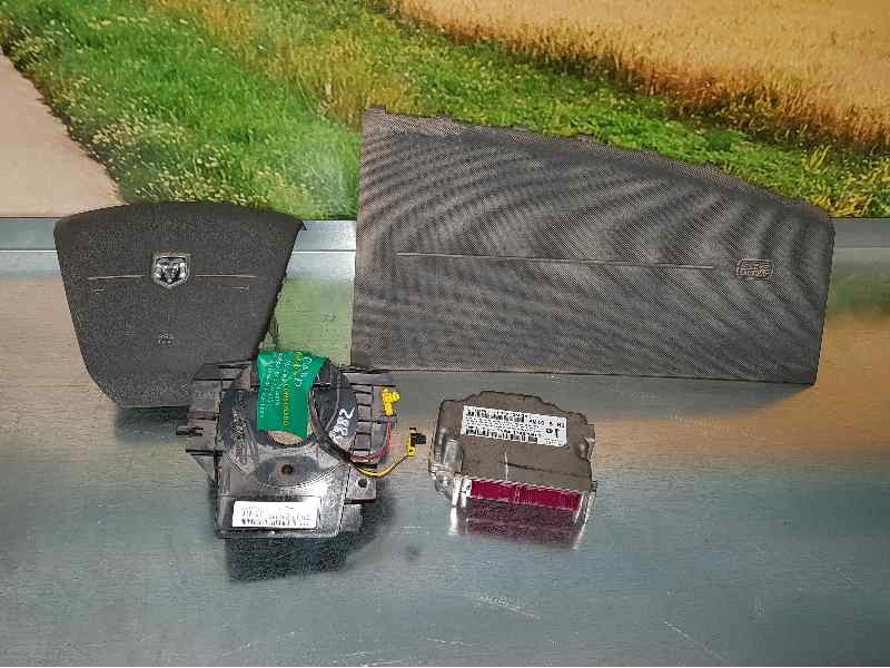 Recambio de kit airbag para dodge caliber se referencia OEM IAM P04672603AE  