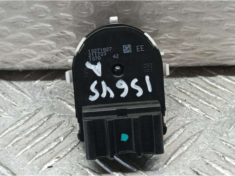 Recambio de mando retrovisor para opel astra j lim. selective referencia OEM IAM 13271827  