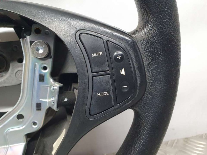 Recambio de volante para kia cee´d active referencia OEM IAM 561151H200  