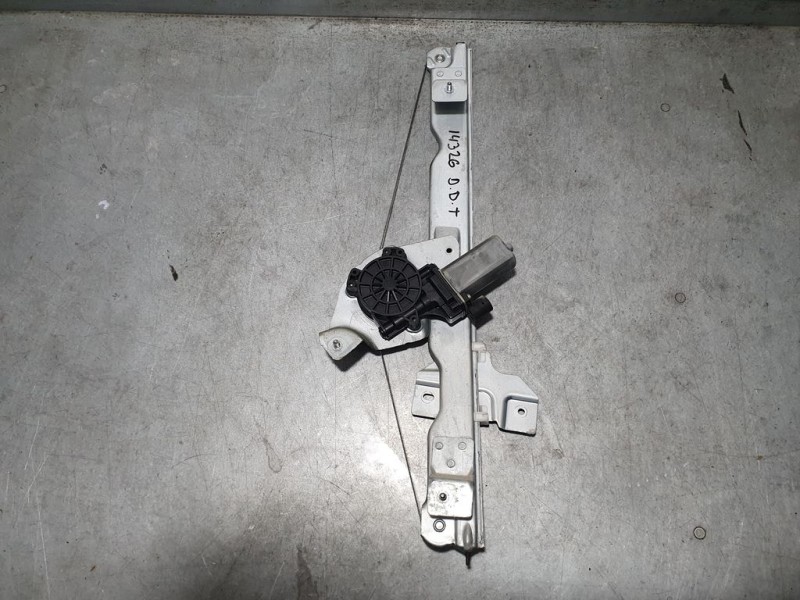 Recambio de elevalunas delantero derecho para dacia duster laureate 4x2 referencia OEM IAM SIN REF  ELECTRICO 2 PINES